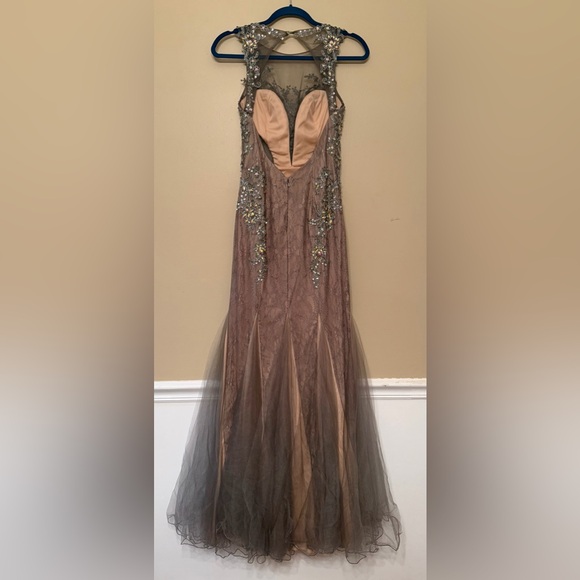 Jovani 98665 prom dress in gunmetal grey. Lace underlay & illusion neckline Sz 6 - Picture 6 of 16